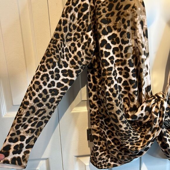 Tribal Animal Print Twisted Front Long Sleeve Oversized Sweater Size Small - Picture 5 of 10